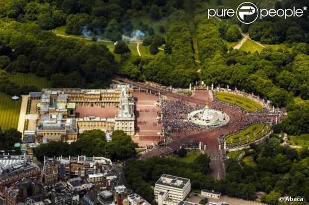 CASA REAL BRITÁNICA - Página 98 1156717-a-general-view-of-buckingham-palace-in-620x0-1