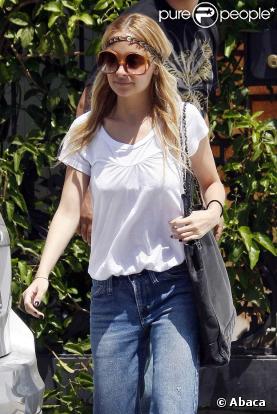 Nicole Richie en mode hippie chic dans Hollywood