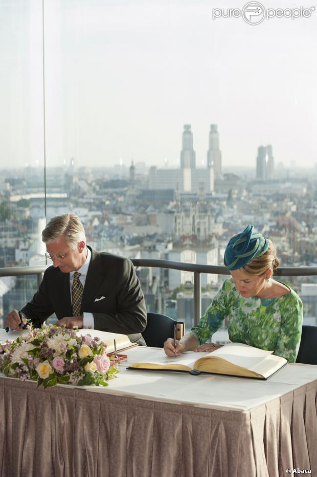 CASA REAL BELGA - Página 47 1254638-king-philippe-and-queen-mathilde-visit-620x0-1