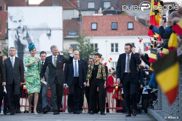 CASA REAL BELGA - Página 47 1254656-king-philippe-and-queen-mathilde-visit-620x0-1