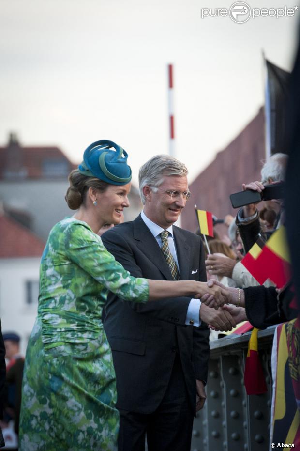 CASA REAL BELGA - Página 47 1254660-king-philippe-and-queen-mathilde-visit-620x0-1