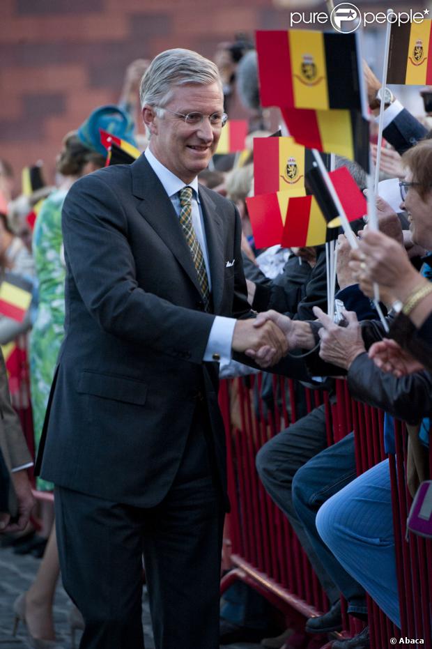 CASA REAL BELGA - Página 47 1254663-king-philippe-and-queen-mathilde-visit-620x0-1