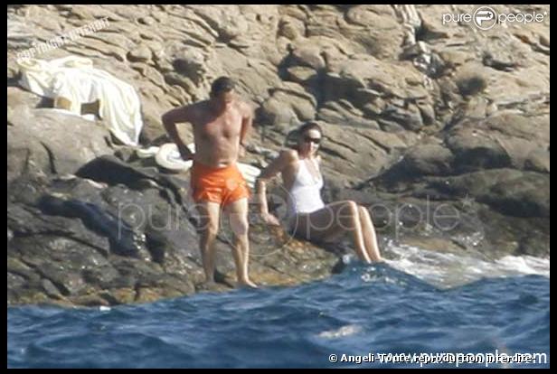 Carla et Nicolas Sarkozy : pause baignade