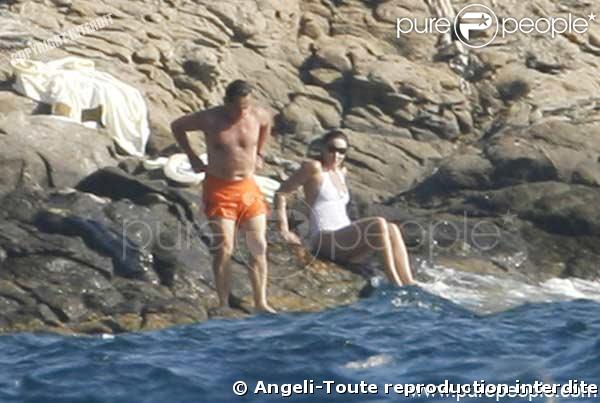 Carla et Nicolas Sarkozy : pause baignade