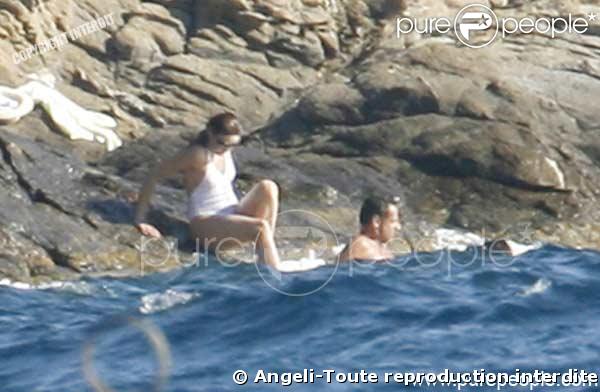 Carla et Nicolas Sarkozy : pause baignade