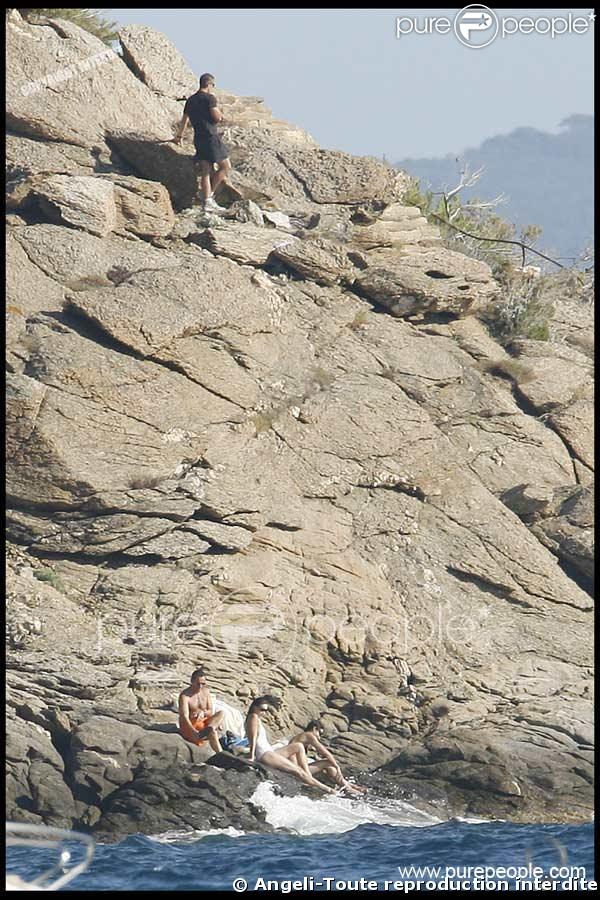 Carla et Nicolas Sarkozy : pause baignade