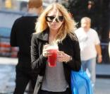 Ashley Olsen est un peu frileuse malgré les 29°