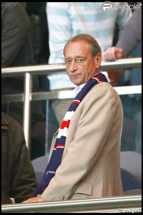 Bertrand Delanoë, soucieux, au Parc des Princes, le 14/09/08