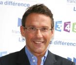 Christophe Hondelatte en chute libre, Julien Courbet se tient prêt !