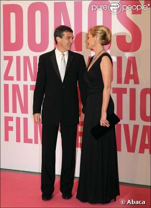 Antonio Bandera reçoit le prix Donastia en présence de son épouse Melanie Griffith