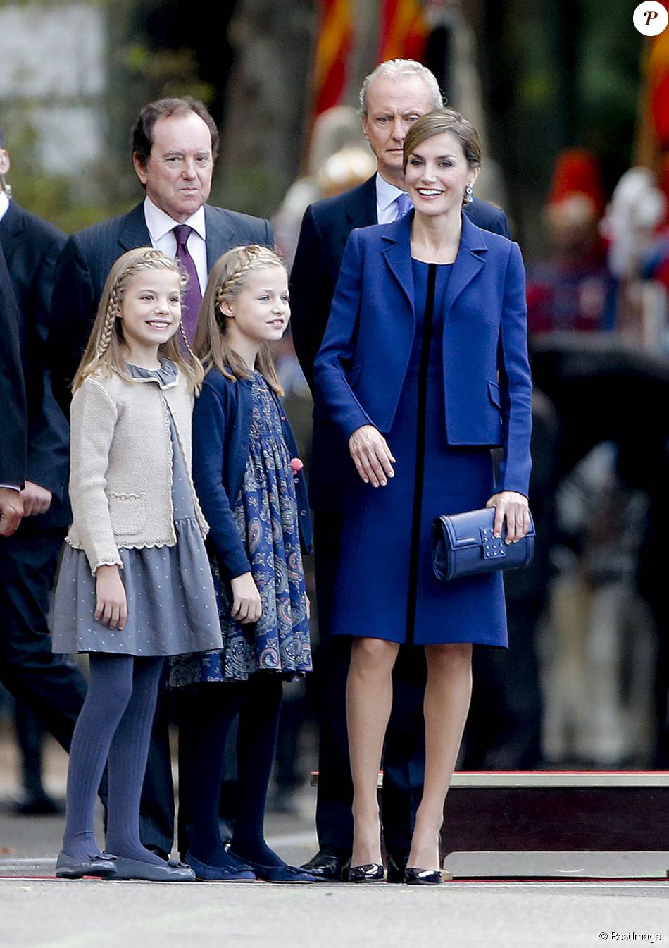 AGENDA DE SM. REYES FELIPE y LETIZIA  - Página 89 1961908-la-reine-letizia-et-le-roi-felipe-vi-950x0-2