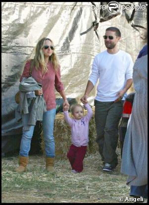 Tobey Maguire achète ses citrouilles en famille