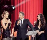 Laeticia, Michel Drucker et Natasha St Pier à l'émission Les stars chantent Edith Piaf pour Plus de Vie, le 13/10/08