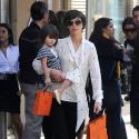 REPORTAGE PHOTOS : Katie Holmes, des looks différents mais toujours fidèle...