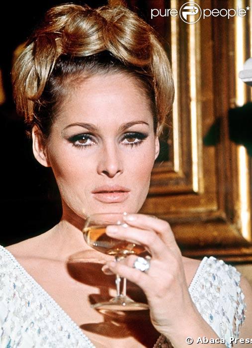 Ursula Andress dans les annees 60