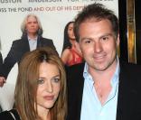 Gillian Anderson et son compagnon Mark Griffiths a l'avant premiere de The X-Files: I Want to Believe a Los Angeles en juillet 2008