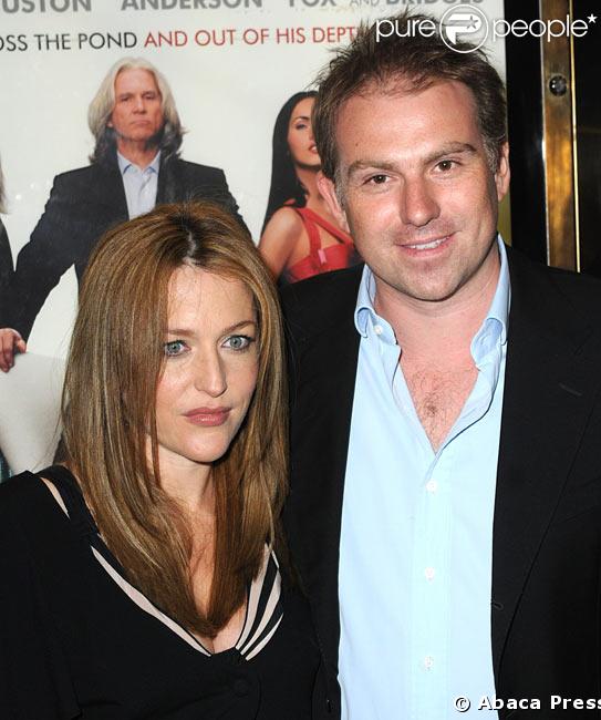 Gillian Anderson et son compagnon Mark Griffiths a l'avant premiere de The X-Files: I Want to Believe a Los Angeles en juillet 2008