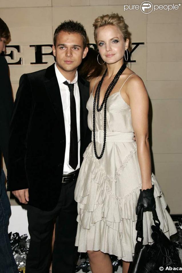 Mena Suvari et Simone Sestito