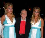 Hugh Hefner et les jumelles Shannon