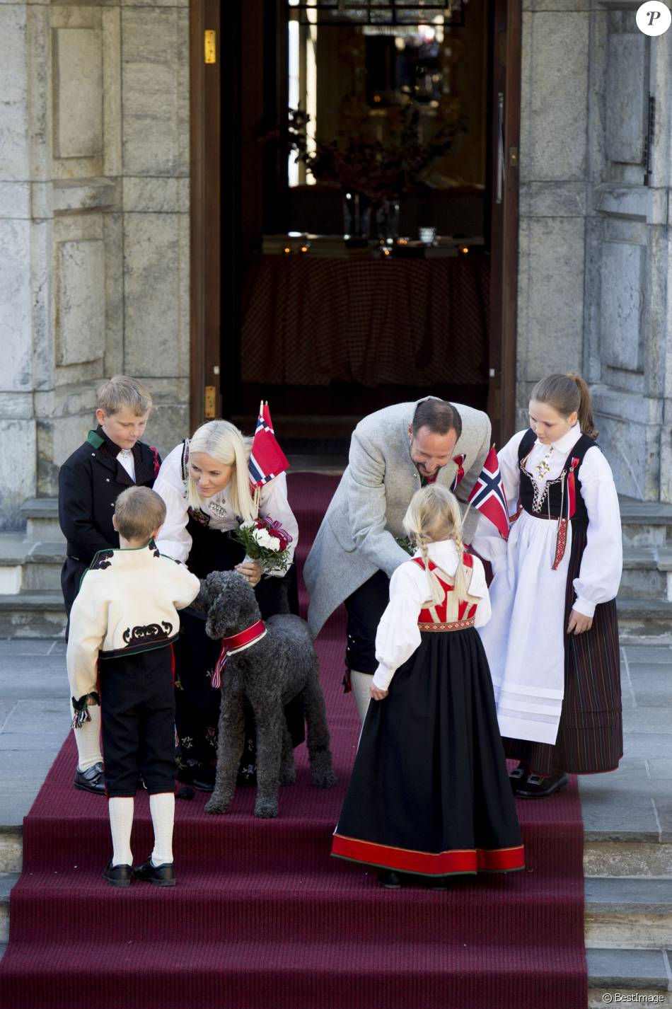 CASA REAL DE NORUEGA - Página 67 2306896-le-prince-haakon-et-la-princesse-mette-m-950x0-2