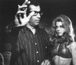 Jane Fonda dirigée par son premier mari, le réalisateur francais Roger Vadim pour le film Barbarella