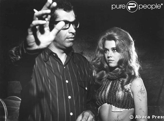 Jane Fonda dirigée par son premier mari, le réalisateur francais Roger Vadim pour le film Barbarella