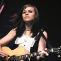 REPORTAGE PHOTOS : Amy McDonald en concert au Bataclan : une chanteuse exceptionnelle !