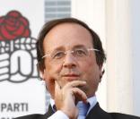 François Hollande, actuel Premier Secrétaire du PS, doit trouver un compromis entre els deux parties