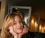 Nora Arnezeder