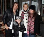 Miley, sa mère, sa soeur et son boyfriend