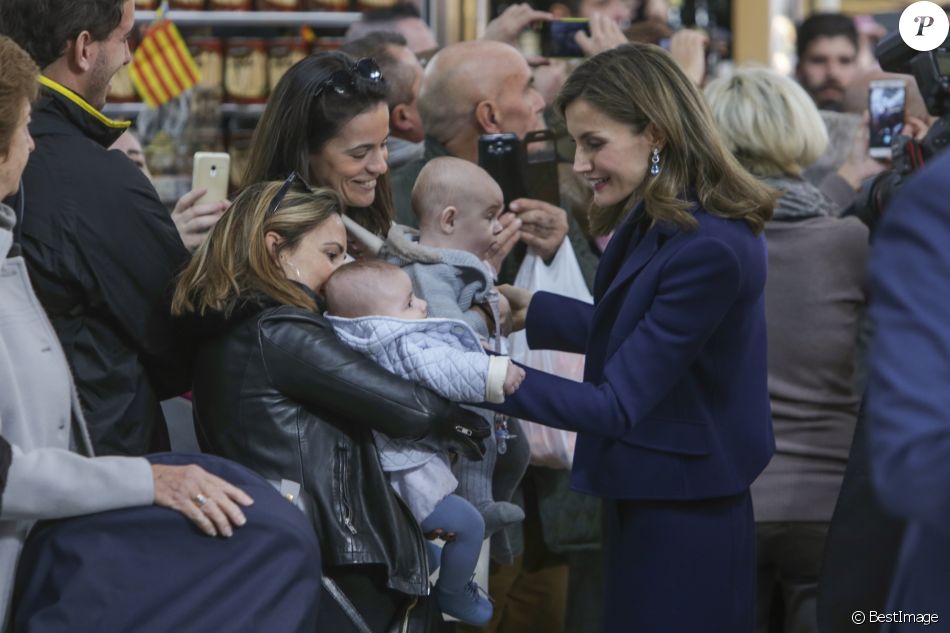 AGENDA DE SM. REYES FELIPE y LETIZIA  - Página 46 2852186-la-reine-letizia-et-le-roi-felipe-vi-d-e-950x0-3