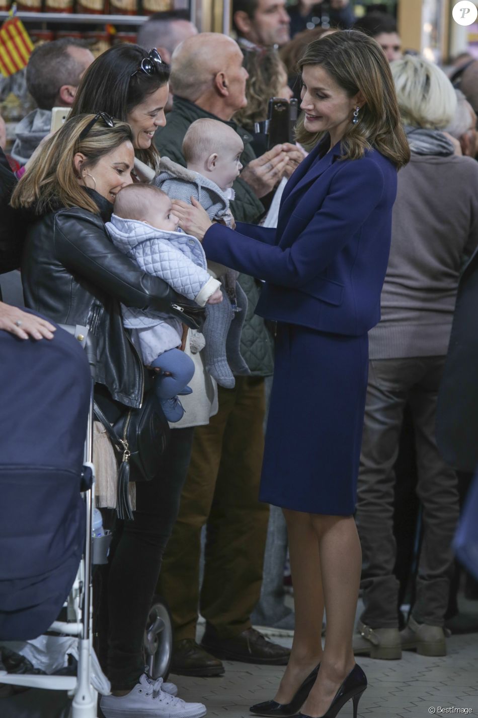 AGENDA DE SM. REYES FELIPE y LETIZIA  - Página 46 2852192-la-reine-letizia-et-le-roi-felipe-vi-d-e-950x0-2