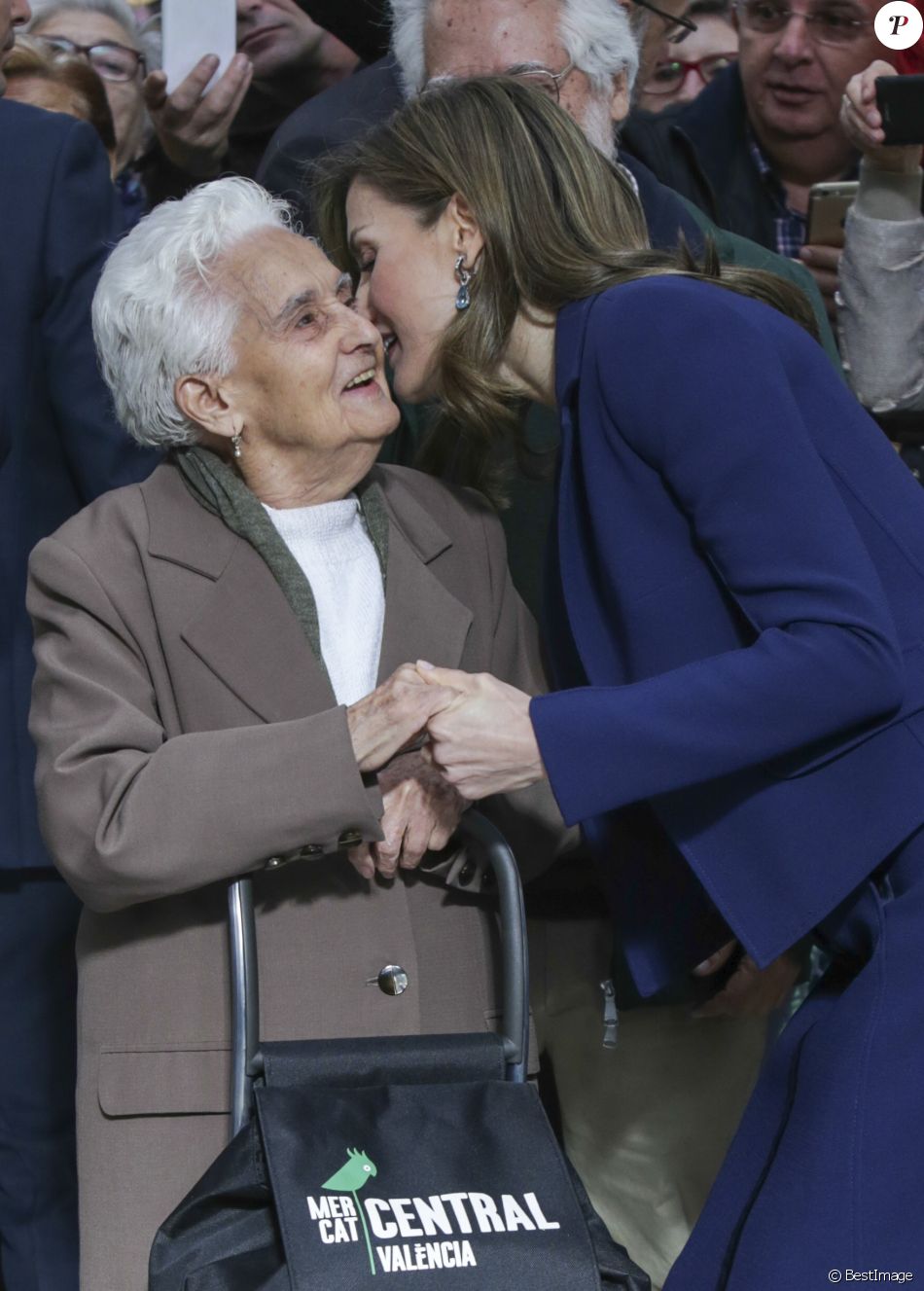 AGENDA DE SM. REYES FELIPE y LETIZIA  - Página 46 2852198-la-reine-letizia-et-le-roi-felipe-vi-d-e-950x0-2