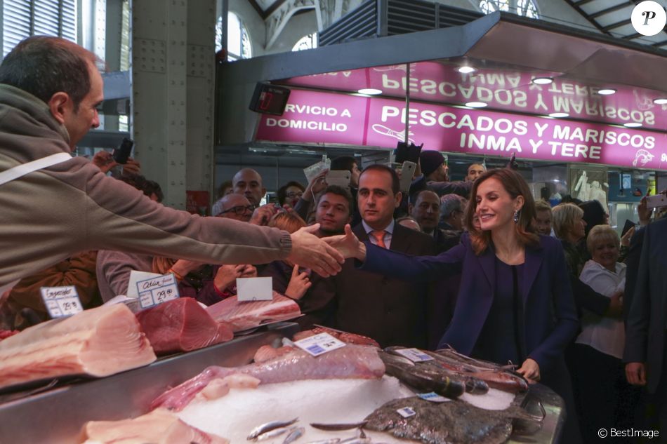 AGENDA DE SM. REYES FELIPE y LETIZIA  - Página 46 2852204-la-reine-letizia-et-le-roi-felipe-vi-d-e-950x0-2