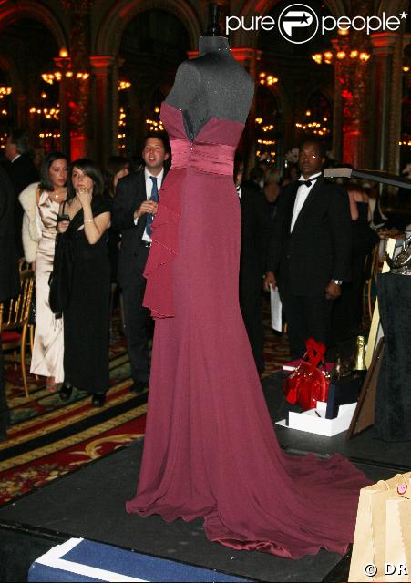 Robe Dior portée par Carla Bruni