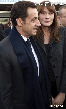 Nicolas et Carla Sarkozy rendent visite aux enfants malades de l'hôpital de St Denis, 19/12/08