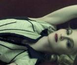 Pour Louis Vuitton, Madonna se glisse volontiers dans la peau d'une Parisienne sexy... On adore !