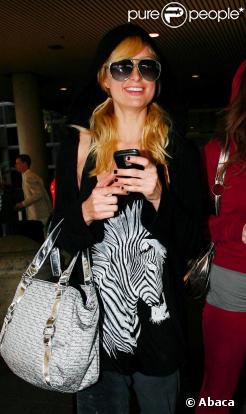 Paris Hilton, à l'aéroport de Los Angeles, le 6 janvier 2009, revient d'une virée de shopping à Sidney.