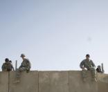 Robin Williams salue les soldats