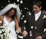 Gary Neville et son épouse Emma Hadfield son parents d'une petite Molly !