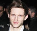 Jamie Bell à la Première new-yorkaise des Insurgés au Sunshine Theatre