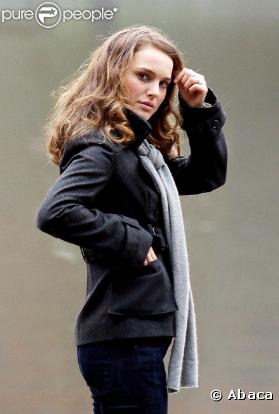 Pas de traitement de faveur non plus pour la belle Natalie Portman qui arbore ici une coupe des plus sensuelles.