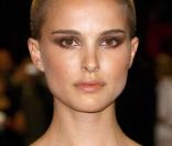 Une chose est sûre, quelque soit sa coupe, l'actrice reste sublime, de quoi rendre jalouse ! 