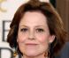 Fiancée des Ghostbusters, Sigourney Weaver ne pouvait pas rester aussi séduisante dans le troisième opus de Alien. 