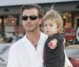 Gavin Rossdale et son petit Kingston à Malibu. 18/01/09