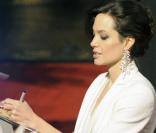 Angelina Jolie et Brad Pitt on ne peut plus glamour hier soir à Berlin, lors de la première du film The Curious Case of Benjamin Button