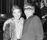 Julie Andrews et son mari Blake Edwards ont adopté deux enfants après une visite dans un orphelinat vietnamien. 
