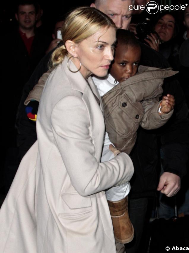 Madonna et son fils David Banda, originaire du Malawi 