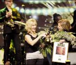 Agnetha et Frida du groupe Abba reçoivent un Lifetime Achievement Award couronnant leur carrière.