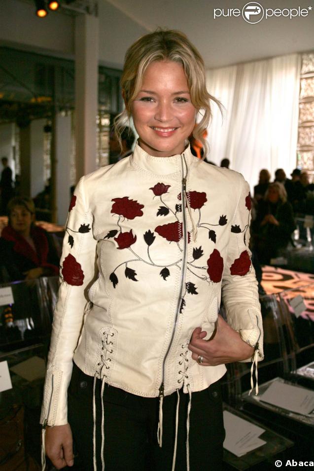 On pardonne tout à Virginie Efira, mais cette veste, non ! 27/01/05 